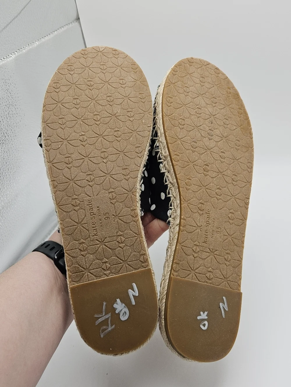 kate spade Saltie Shore black polka dot espadrille slide sandals size 9.5